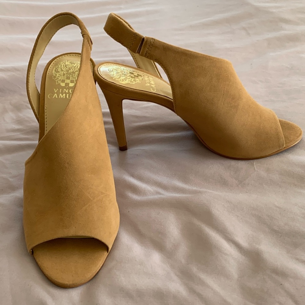 Vince Camuto heels; size 6 1/2 camel